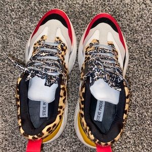 Women’s chunky steve madden animal print shoes